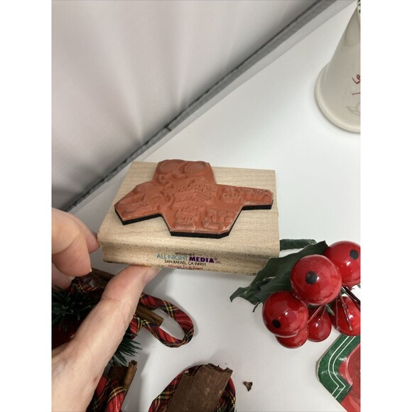 Mixed Lot of Christmas Items Candles Napkin Rings Jewelry Pillow Ornaments Bear - Picture 11 of 16